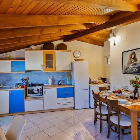 Bolia Apartment, Near Corfu Town, Airport And Buses Apartamento